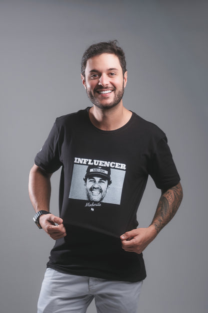 Camiseta Maderite Eterno em Alg. Egípcio - Preta