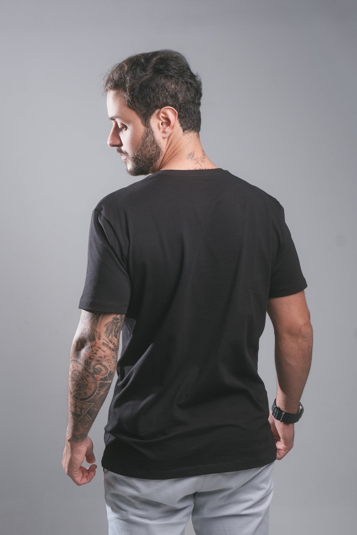 Camiseta Maderite Eterno em Alg. Egípcio - Preta